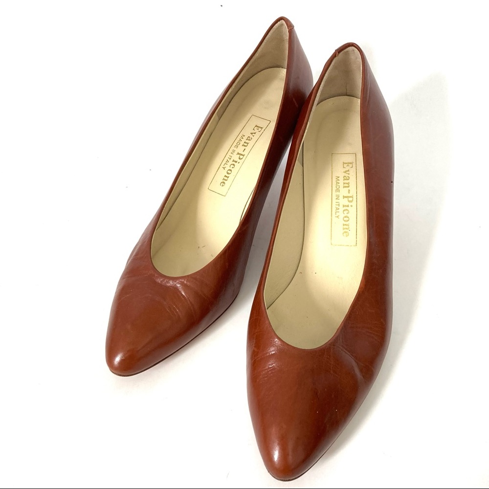 Tobacco Tan Italian Leather 2.5” Pumps.